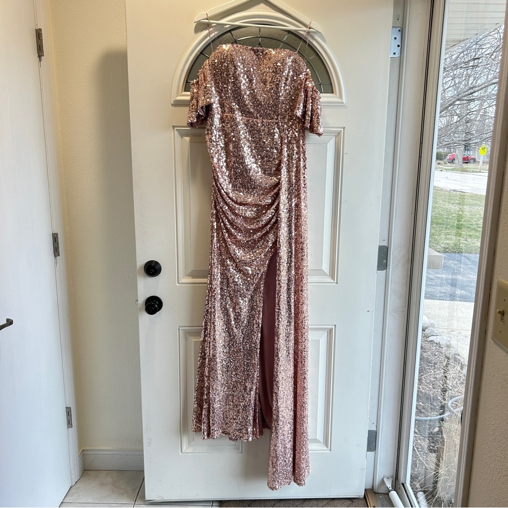 NWT Ricarica Formal Elegant Rose Gold Sequin Evening Floor Length Gown Large